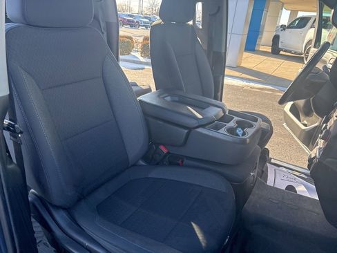 Used 2022 Chevrolet Silverado 1500 LT image 40