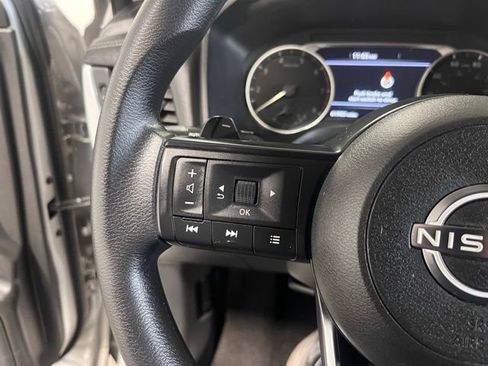 Used 2024 Nissan Rogue S image 22