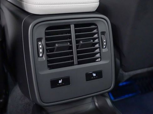 New 2025 Porsche Taycan GTS AWD/4WD image 21