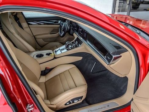 Used 2018 Porsche Panamera 4 image 45