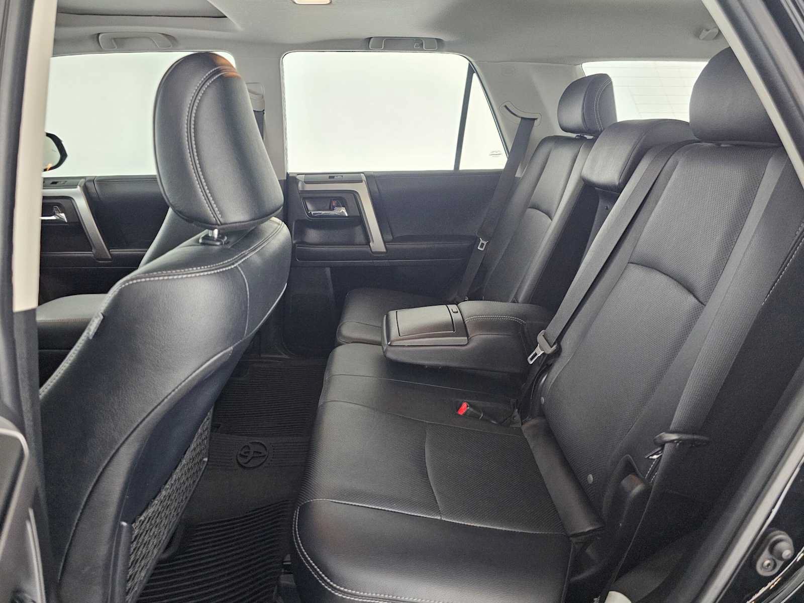 Used 2022 Toyota 4Runner Limited AWD/4WD image 18