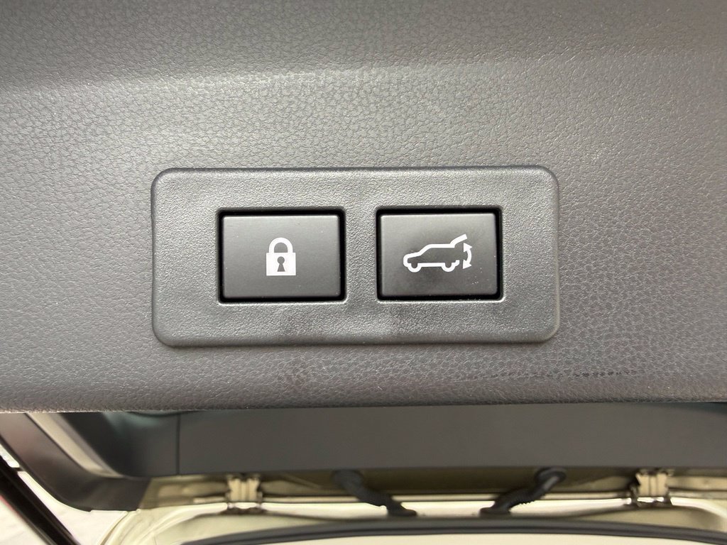 Used 2023 Subaru Ascent Limited AWD/4WD image 34