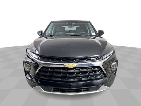 Used 2025 Chevrolet Blazer LT FWD image 3