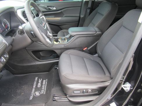 Used 2023 GMC Acadia SLE w/ Driver Convenience Package FWD image 17