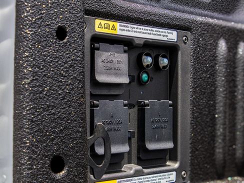 New 2025 Ford F150 Lariat w/ Equipment Group 501A Mid image 18