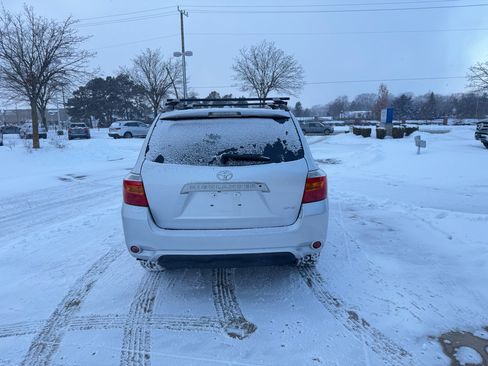 Used 2010 Toyota Highlander SE image 6