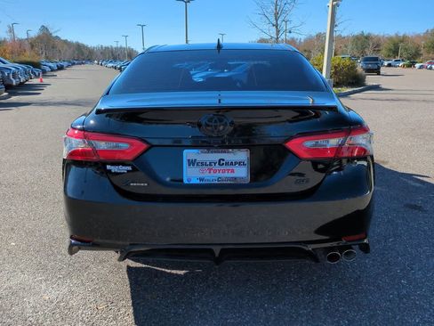 Certified 2019 Toyota Camry SE w/ Convenience Package image 5