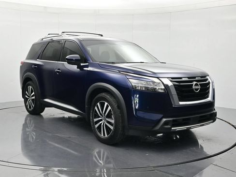Certified 2024 Nissan Pathfinder Platinum AWD/4WD image 3