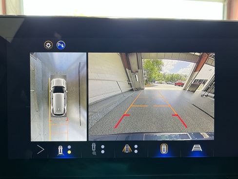 New 2026 Chevrolet Equinox RS FWD image 24