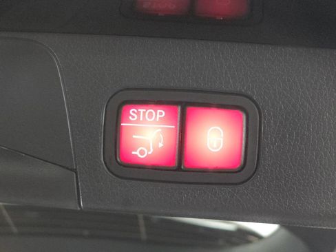 Certified 2026 Mercedes-Benz GLB 250 4MATIC image 29