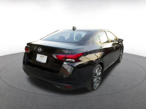 Used 2025 Nissan Versa SV image 14