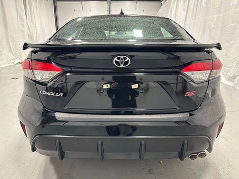 Used 2025 Toyota Corolla SE w/ SE Premium Package image 6