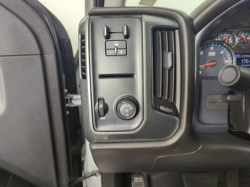 Used 2019 Chevrolet Silverado 1500 LT w/ All Star Edition image 20