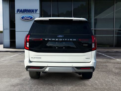 Used 2025 Ford Expedition Max Platinum w/ Driver's Package image 5