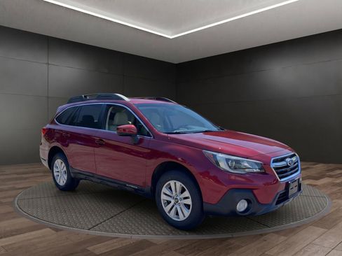 Used 2019 Subaru Outback 2.5i Premium AWD/4WD image 2