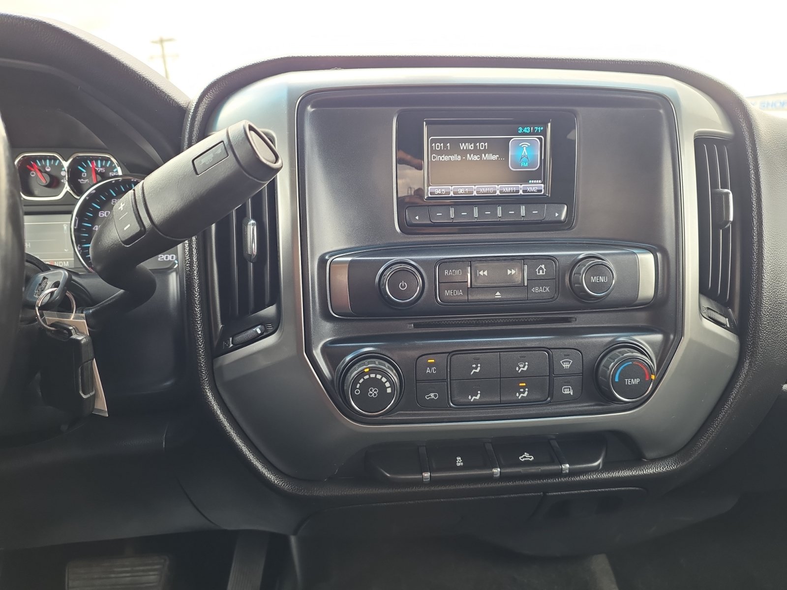 Used 2014 Chevrolet Silverado 1500 LT AWD/4WD image 18