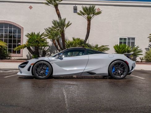 New 2026 McLaren 750S image 3