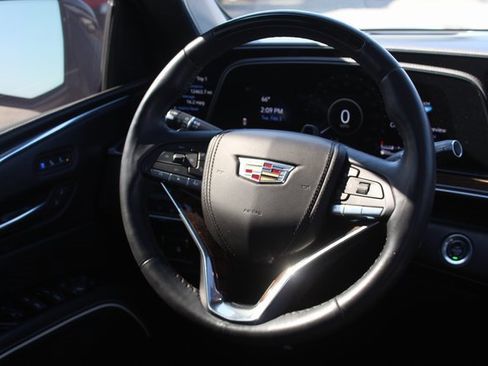 Used 2023 Cadillac Escalade ESV Sport Platinum w/ LPO, ONYX Package image 24