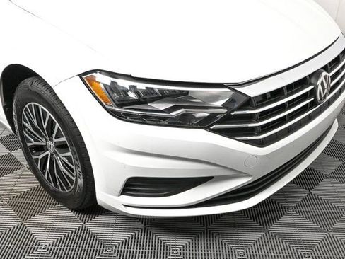 Used 2021 Volkswagen Jetta SE image 34