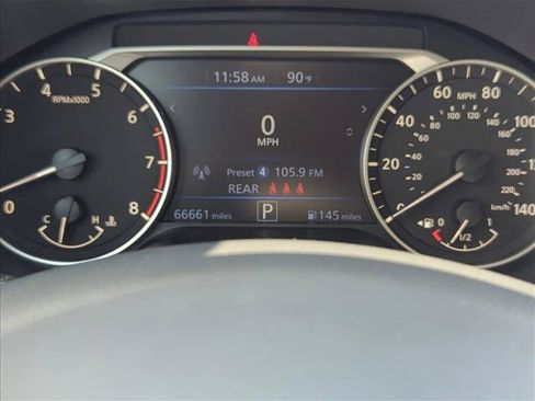 Used 2024 Nissan Altima 2.5 SV FWD image 11