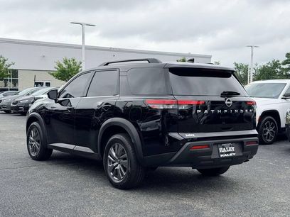 Used 2025 Nissan Pathfinder SV