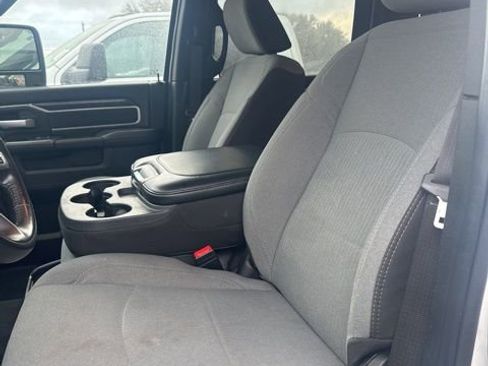 Used 2024 RAM 3500 Big Horn image 4