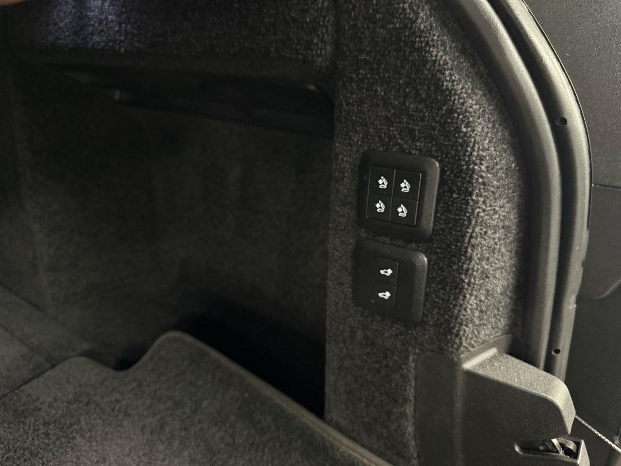 Used 2019 Land Rover Range Rover HSE AWD/4WD image 32