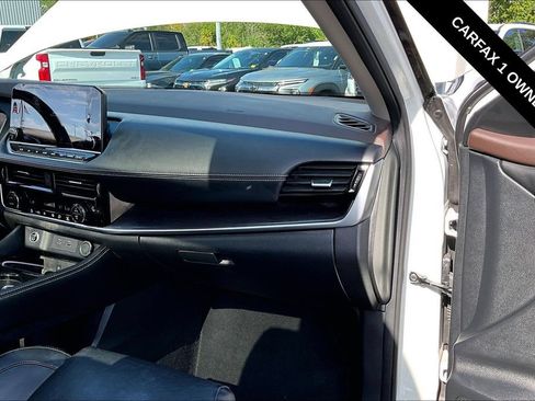 Used 2023 Nissan Rogue Platinum FWD image 25