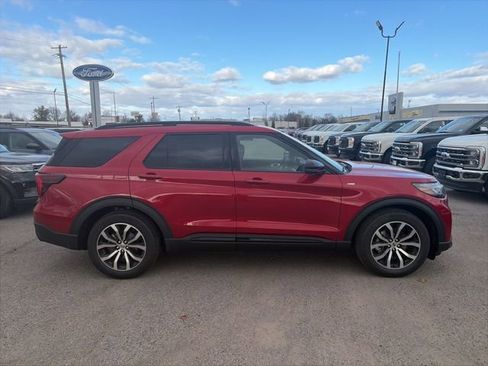 New 2026 Ford Explorer ST-Line image 7