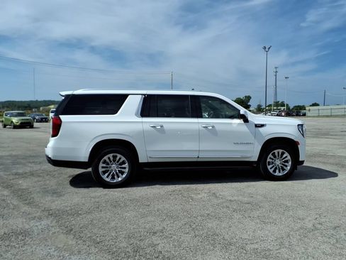 Used 2024 GMC Yukon XL SLT RWD image 8