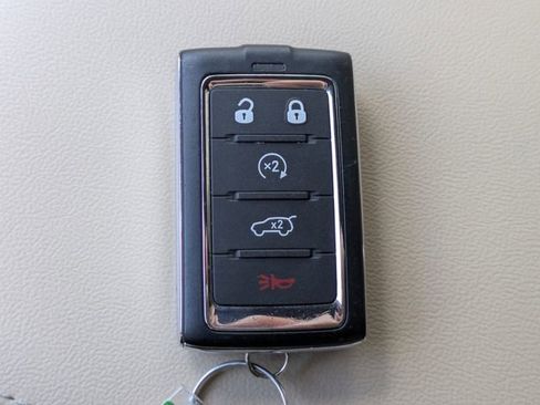 Used 2024 Jeep Grand Cherokee Limited w/ Luxury Tech Group II AWD/4WD image 38