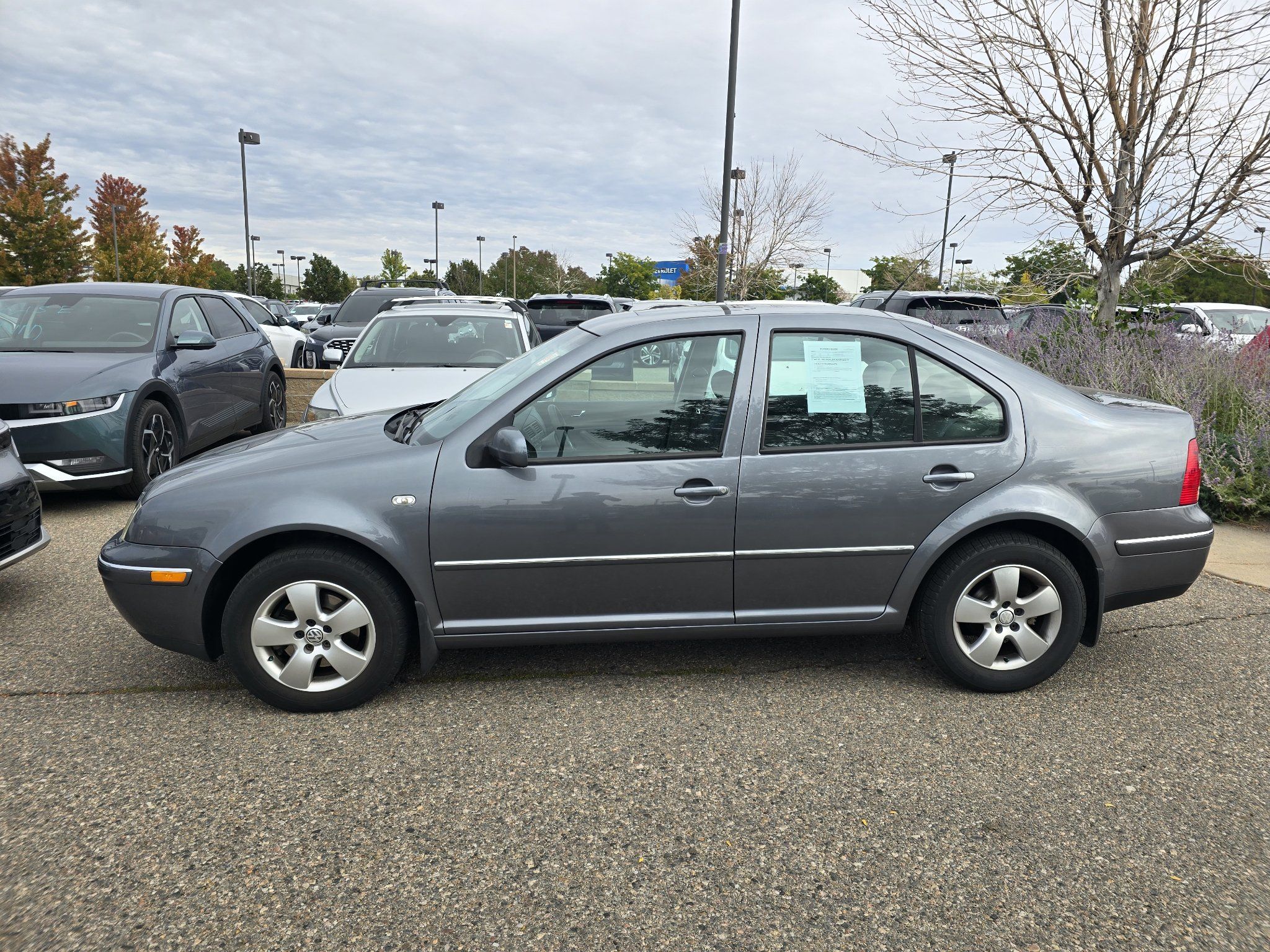Used 2004 Volkswagen Jetta GLS TDI FWD image 2