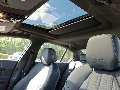 Used 2025 BMW 540i xDrive 540i xDrive image 18