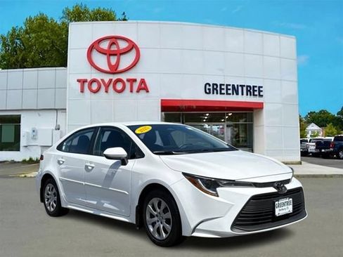 Used 2025 Toyota Corolla LE FWD image 1