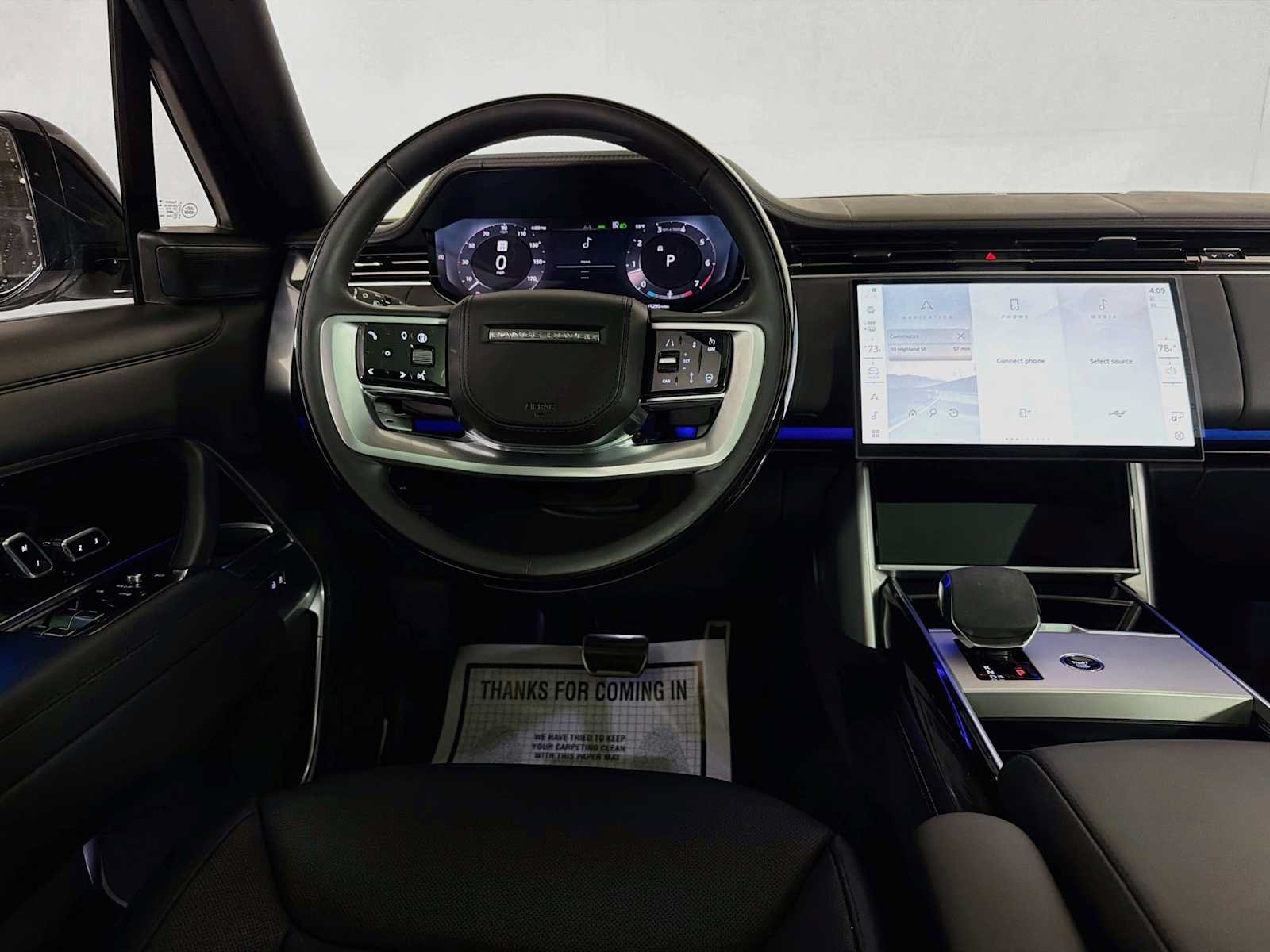 Used 2025 Land Rover Range Rover SE AWD/4WD image 21