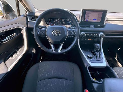 Used 2024 Toyota RAV4 XLE w/ Convenience Package AWD/4WD image 5