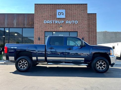 Used 2011 Chevrolet Silverado 2500 LT AWD/4WD image 7