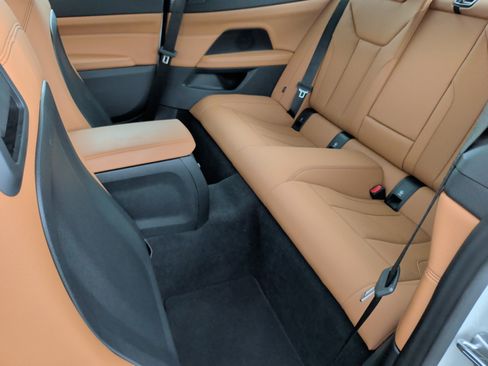 Certified 2024 BMW 430i xDrive Coupe w/ M Sport Package image 36