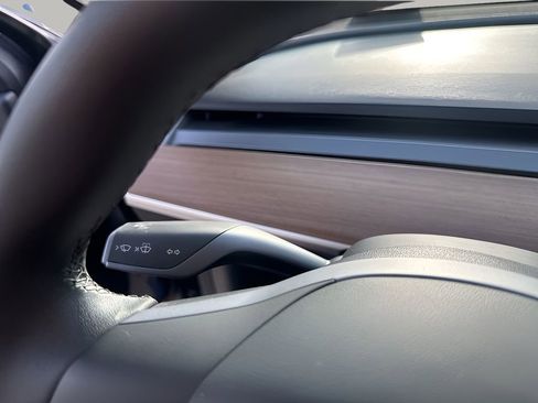 Used 2020 Tesla Model 3 Performance image 29