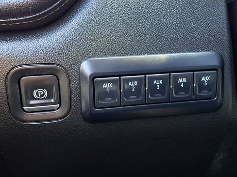 Used 2022 Chevrolet Silverado 2500 LTZ w/ LTZ Plus Package AWD/4WD image 26
