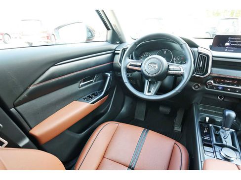 Certified 2025 MAZDA CX-50 2.5 Turbo w/ Premium Plus Pkg image 6