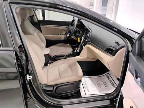 Used 2020 Hyundai Elantra SE w/ Cargo Package (C1) image 28