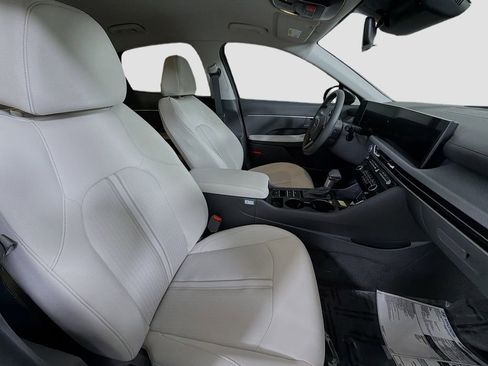 Used 2025 Hyundai Sonata SE image 29