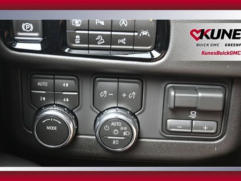 New 2026 GMC Yukon Elevation w/ Elevation Premium Package AWD/4WD image 18