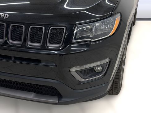 Used 2021 Jeep Compass Latitude AWD/4WD image 9