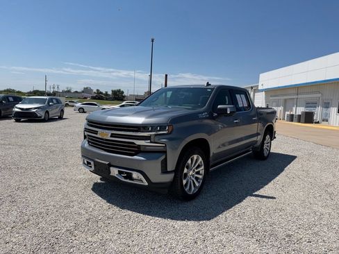 Used 2020 Chevrolet Silverado 1500 High Country w/ Technology Package AWD/4WD image 7
