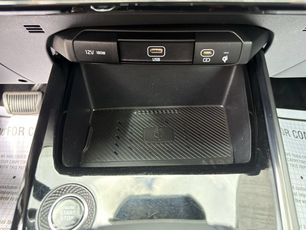 Used 2023 Kia Niro EX FWD image 26