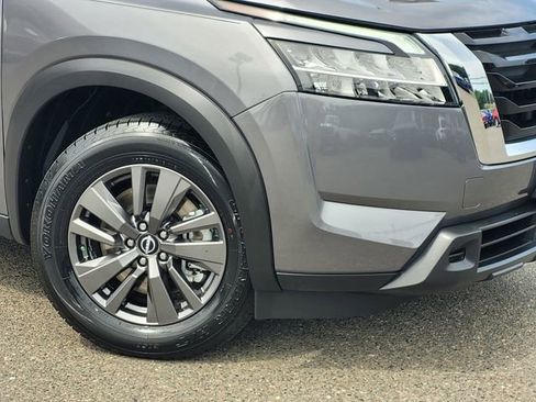 Used 2022 Nissan Pathfinder S image 6