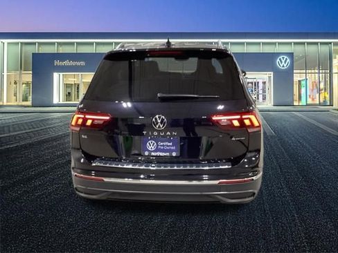 Used 2023 Volkswagen Tiguan SE AWD/4WD image 26