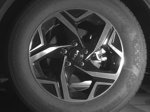 Used 2025 Kia Sportage LX image 14